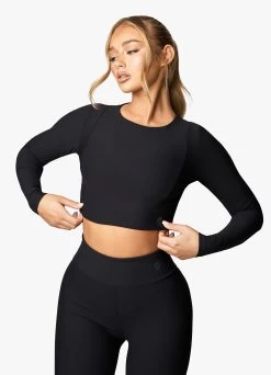Gym King Align LS Crop Tee - Black -Fit Wear Shop ALIGNCROP BLACKWLT A2BAR 380