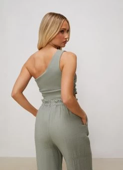 Gym King Asymmetric Crop - Dusky Sage 18 Gym King Asymmetric Crop - Dusky Sage -Fit Wear Shop ASYMMETRICCROP SIGNATUREWOVENTROUSERS DUSKYSAGEWST A2ARMWTB A2ANJ 354