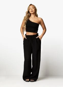 Gym King Signature Woven Wide Leg Trouser - Black -Fit Wear Shop ASYMMETRICCROP TROUSERS BLACKWST A2ARKWTB A2ANI 273 69de19aa eded 4f63 80c0 83d64052f6f7