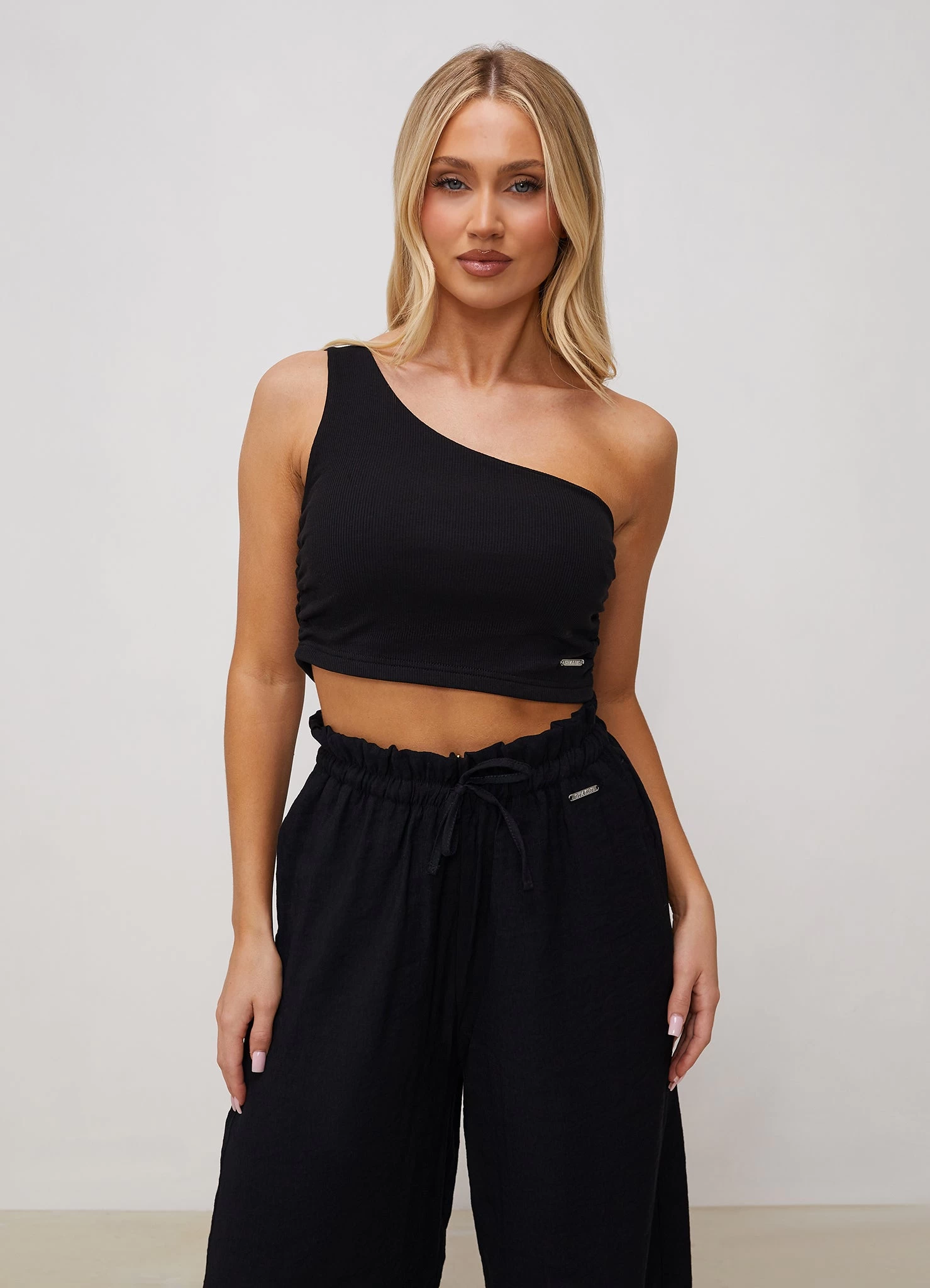 Gym King Asymmetric Crop - Black 3 Gym King Asymmetric Crop - Black