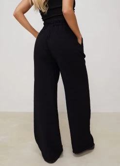 Gym King Signature Woven Wide Leg Trouser - Black -Fit Wear Shop ASYMMETRICCROP WOVENTROUSER BLACKWST A2ARKWTB A2ANI 346