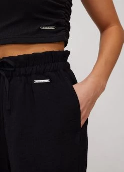 Gym King Signature Woven Wide Leg Trouser - Black -Fit Wear Shop ASYMMETRICCROP WOVENTROUSER BLACKWST A2ARKWTB A2ANI 349