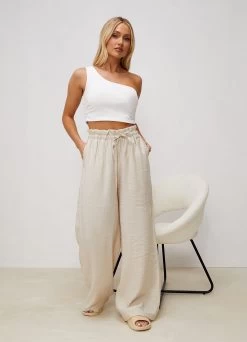 Gym King Asymmetric Crop - White 17 Gym King Asymmetric Crop - White -Fit Wear Shop ASYMMETRICCROP WOVENTROUSERS WHITELINENWST A2ARIWTB B2CE1 334 ba5b2796 3c63 4c1a bdb6 14b04cc7ae9b
