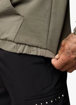 Gym King Covert Utility Hood - Olive 21 Gym King Covert Utility Hood - Olive -Fit Wear Shop COVERTUTILITYHOOD KHAKIHDE A2ABL 98