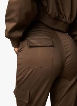 Gym King Woven Tracksuit - Chocolate 25 Gym King Woven Tracksuit - Chocolate -Fit Wear Shop CROPPEDWOVENBONBER PANT CHOCOLATEWCJ A2AOVWTB A2AP1 336 6f525960 0bc4 414b 9f3e 1ca8d111b362