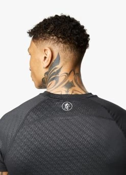 Gym King Debossed Energy Tee – Black -Fit Wear Shop DEBOSSEDENERGYTEE SHORT BLACKAOPSST A29RTSHR A29RU5