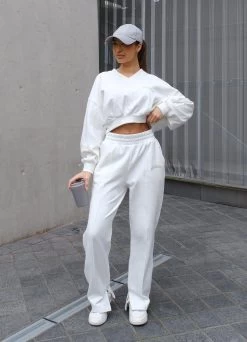 Gym King Refresh V Neck Crew - Cream 20 Gym King Refresh V Neck Crew - Cream -Fit Wear Shop DSCF4545 660ee3df 40b2 4a0f 92c8 15521db44fac