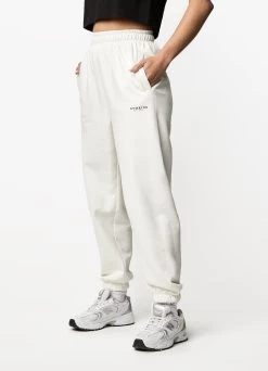 Gym King Established Relaxed Tracksuit - Cream -Fit Wear Shop ESTABLISHEDCAPSLEEVETEE JOGGER BLACKWST A2AK9WTB A2AK4 48 b759feb0 e317 4b36 801e 0ed5a12ea8ca