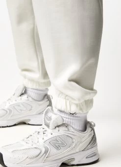 Gym King Established Relaxed Fit Jogger - Cream -Fit Wear Shop ESTABLISHEDCAPSLEEVETEE JOGGER BLACKWST A2AK9WTB A2AK4 56