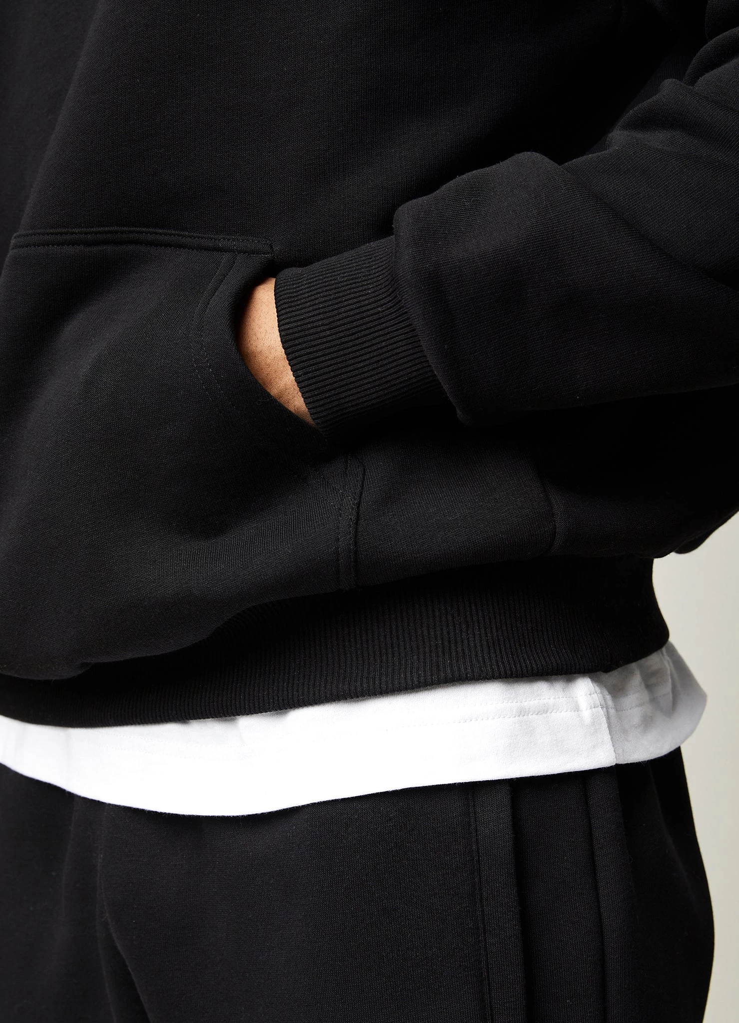 Gym King Established Hood - Black 17 Gym King Established Hood - Black - Image 15