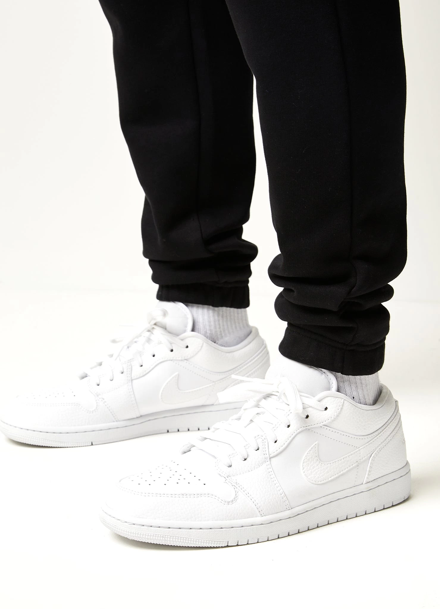 Gym King Established Tracksuit - Black 11 Gym King Established Tracksuit - Black - Image 9