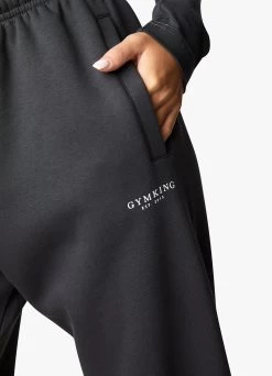 Gym King Established Relaxed Jogger - Dark Pewter/White -Fit Wear Shop ESTABLISHEDRELAXEDFITJOGGER DARKPEWTERWTB A2B99 36