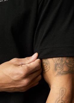 Gym King Established Tee - Black -Fit Wear Shop ESTABLISHEDTEE BLACKSST A29T0 25copy