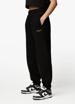 Gym King Established Relaxed Tracksuit - Black/White -Fit Wear Shop ESTCROPTEE JOGGER BLACK 270 fb9a7853 12f1 4c64 bb86 eaab22169ef5