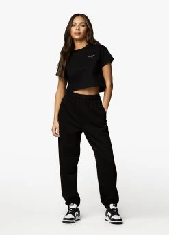 Gym King Established Relaxed Jogger - Black/White 26 Gym King Established Relaxed Jogger - Black/White -Fit Wear Shop ESTCROPTEE JOGGER BLACK 272
