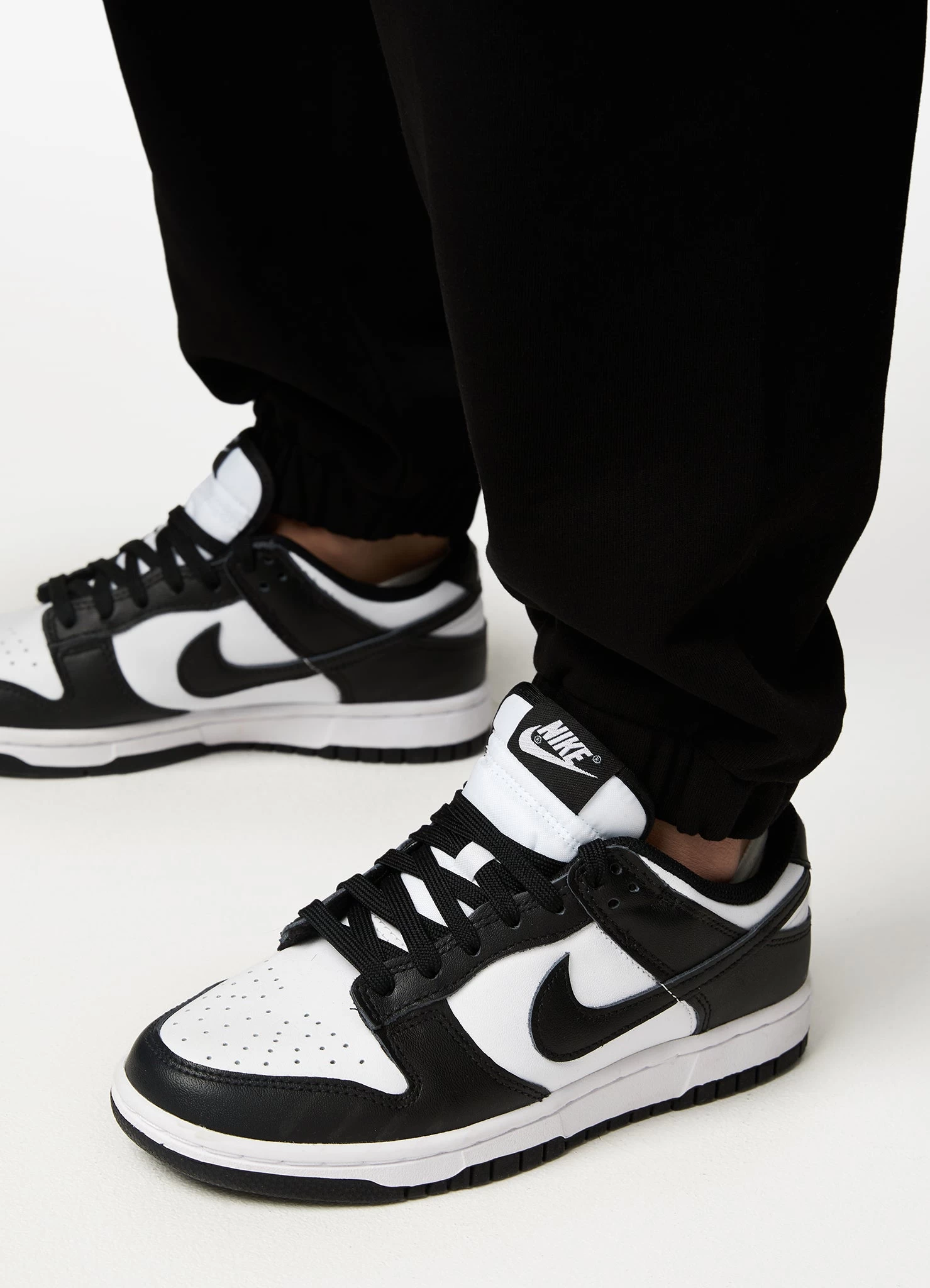 Gym King Established Relaxed Jogger - Black/White 13 Gym King Established Relaxed Jogger - Black/White - Image 11