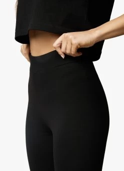 Gym King Established Jersey Legging - Black/White 23 Gym King Established Jersey Legging - Black/White -Fit Wear Shop ESTCROPTEE LEGGING BLACK 294