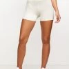 Gym King Formation Short - Cream -Fit Wear Shop FORMATIONSEAMLESSRIBBRA SHORT CREAMWBT B24BMWSR B249R 502 6681f782 7ec6 4a67 a698 52e263d82b12