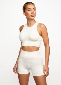 Gym King Formation Short - Cream -Fit Wear Shop FORMATIONSEAMLESSRIBBRA SHORT CREAMWBT B24BMWSR B249R 505 e1822b93 1fda 4c1a 8964 b08cb3c99737