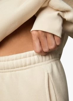 Gym King Luxe Jogger - Almond -Fit Wear Shop LUXEHOOD JOGGER ALMONDWHD A2APBWTB A2AVU316