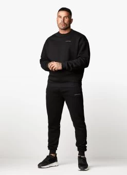 Gym King Outline Print Jogger - Black 19 Gym King Outline Print Jogger - Black -Fit Wear Shop OUTLINEPRINTSWEATSHIRT JOGGERS BLACKSWT A2BFITSB A2BFO 153