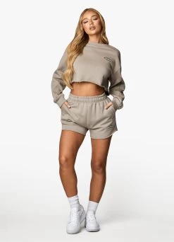 Gym King Radiance Crop Sweatshirt - Mocha 17 Gym King Radiance Crop Sweatshirt - Mocha -Fit Wear Shop RADIANCECROPSWEATSHIRT CURVEDHEMSHORTS MOCHA MOCHAWSS A2BI5WSR A2BIO 186 1874faf0 149c 48e5 b846 f797afd74b80