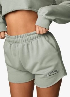 Gym King Radiance Crop Sweatshirt - Matcha Green -Fit Wear Shop RADIANCECROPSWEATSHIRT CURVEDHEMSHORTS MOCHA MOCHAWSS A2BI5WSR A2BIO 192