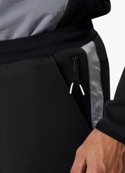 Gym King Rebellion Crush Jogger - Black -Fit Wear Shop REBELLIONCRUSHFZHOOD JOGGER BLACKTSB G2C1S 229