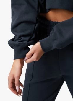 Gym King Refresh V Neck Crew - Deep Slate Blue -Fit Wear Shop REFRESHCROPCREW JOGGER DEEPSLATEBLUEWSS A2BSQWTB A2BT4 07