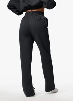 Gym King Refresh Straight Leg Jogger - Dark Pewter -Fit Wear Shop REFRESHCROPHOOD JOGGER DARKPEWTERWHD A2BSXWTB A2BT3 73