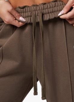 Gym King Refresh Crop Hood & Jogger - Deep Mink -Fit Wear Shop REFRESHCROPHOOD JOGGER DEEPMINKWHD A2BT1WTB A2BT5 26 3a57806f 94c0 43e8 adaf 3c43d29b2f81