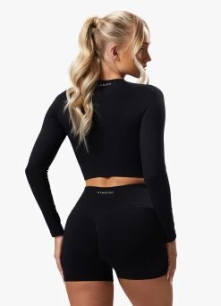 Gym King Sculpt Seamless LS Top - Black 21 Gym King Sculpt Seamless LS Top - Black -Fit Wear Shop SCULPTLSTOP SHORT BLACKWLT A2AYPWSR A2BQ8 328