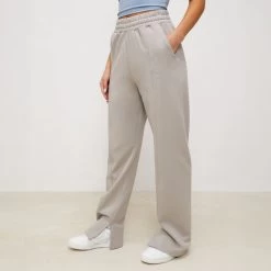 Gym King Shadow Straight Leg Jogger - Dove Grey -Fit Wear Shop SHADOWOPENNECKSWEATSHIRT STRAIGHTLEGJOGGER DOVEGREYWSS A2C8CWTB A2C8L 124 b1df222a 3f64 4a9a a91e 5a664092e041