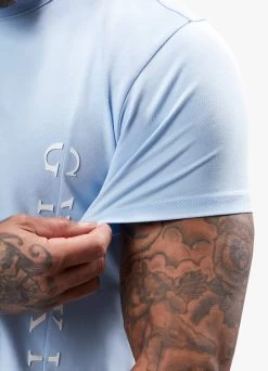 Gym King Split Linear Tee - Soft Blue -Fit Wear Shop SPLITLINEARTEE SHORT SOFTBLUESST A2CR4SHR A2CR821