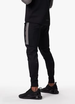 Gym King Taped Core Plus Jogger - Black 12 Gym King Taped Core Plus Jogger - Black -Fit Wear Shop TAPEDCOREPLUSFZHOOD JOGGER BLACKSTEELHDE B2CVRTSB B2CVV 80