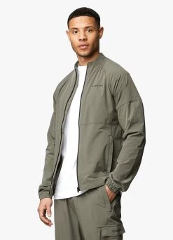 Gym King Utility Woven Bomber - Olive 21 Gym King Utility Woven Bomber - Olive -Fit Wear Shop UTILITYWOVENBOMBER JOGGER OLIVE.TST A29EXTSB A29EZ 100copy