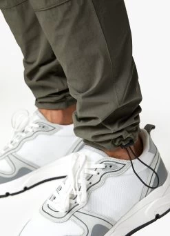 Gym King Utility Woven Cargo Pant - Olive -Fit Wear Shop UTILITYWOVENBOMBER JOGGER OLIVE.TST A29EXTSB A29EZ 109