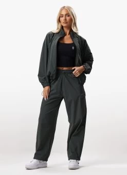 Gym King Woven Utility Cargo Pant - Green Smoke -Fit Wear Shop UTILITYWOVENJACKET CARGOPANT GREENSMOKEWTT A2BRDWTB A2BXO 238