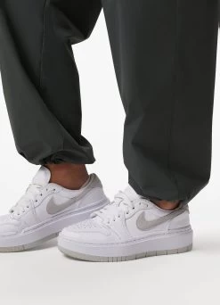 Gym King Woven Utility Cargo Pant - Green Smoke -Fit Wear Shop UTILITYWOVENJACKET CARGOPANT GREENSMOKEWTT A2BRDWTB A2BXO 253