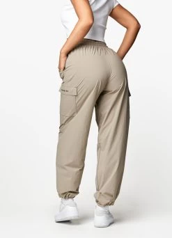 Gym King Utility Woven Cargo Pant - Mocha -Fit Wear Shop UTILITYWOVENJACKET JOGGER MOCHAWTT A2BNIWTB A2BNJ 05