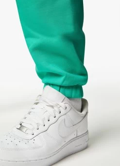 Gym King Varsity Jogger - Jade Green 16 Gym King Varsity Jogger - Jade Green -Fit Wear Shop VARSITYCREW JOGGER JADEGREENWSS A2AKFWTB A2B81 213