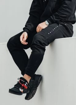 Gym King Rebellion Jogger - Black