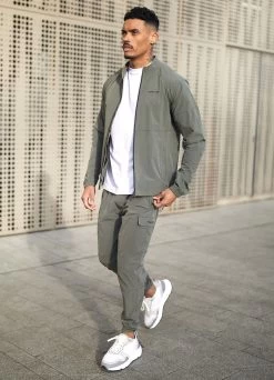 Gym King Utility Woven Tracksuit - Olive